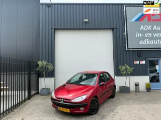 Peugeot 206 1.4 Gentry AUTOMAAT/AIRCO/80DKM!!