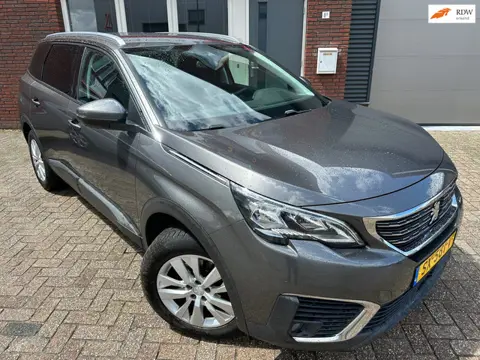 Peugeot 5008 1.2 PureTech Blue Lease Executive / Navi / PDC / Carplay / LM