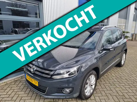 Volkswagen Tiguan 1.4 TSI Sport&Style | leer | pano dak | trekhaak | navi