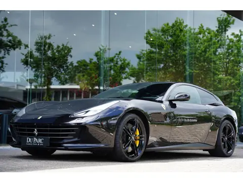 Ferrari GTC4Lusso T 3.9 V8 / Atelier Car / Passenger Display