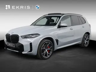 BMW X5 xDrive50e | M Sport Pro | Skylounge Panoramadak | Driving Assistant Professional | Soft-Close