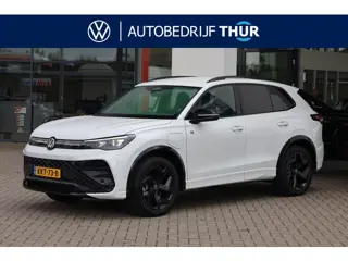 Volkswagen Tiguan 1.5 eHybrid R-Line Edition 60 mnd 100.000 km garantie Black style wegklapbare trek