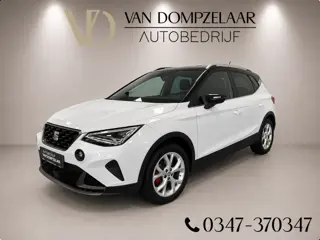 SEAT Arona 1.5 TSI 150PK / DSG AUTOMAAT/ FR / WIT met zwart dak.