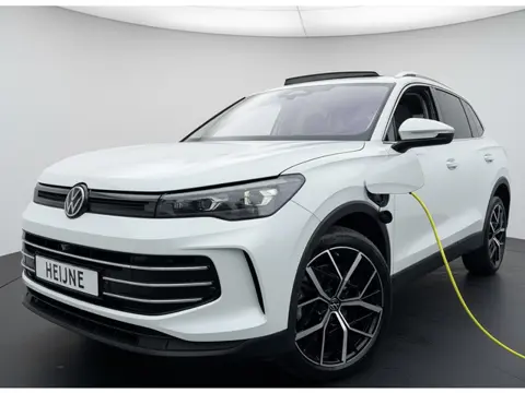 Volkswagen Tiguan 1.5 204PK eHybrid ELEGANCE SPORT IQ.LIGHT/TREKHAAK/PANORAMADAK ****