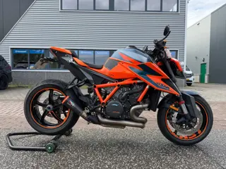 KTM 1290 SuperDuke R ABS Tack&Track pack