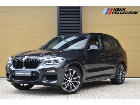 BMW X3 xDrive20i High Executive * M-Sportpakket * Trekhaak * Panoramadak * Head-up * Sfeerverlichtin