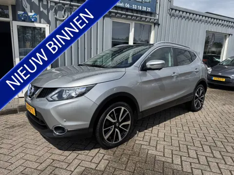 Nissan QASHQAI 1.2 Connect Edition (bj 2015)