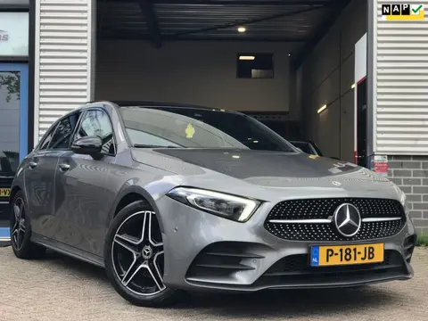 Mercedes-Benz A-klasse 180 Business Solution AMG|Pano|keyless|Sfeerverl|Carplay|18''inch