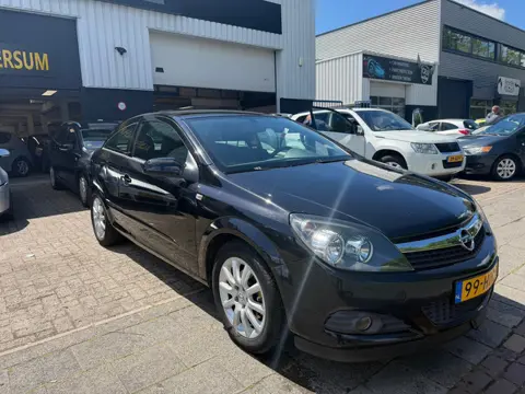 Opel Astra GTC 1.6 Temptation