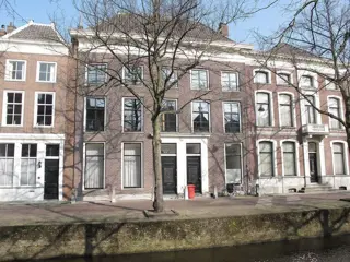 Woning aan de Oude Delft te Delft