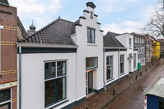 Woning aan de Bakenessergracht te Haarlem