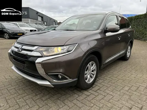 Mitsubishi Outlander 2.0 | Clima | PDC | Lmv | Trekhaak |