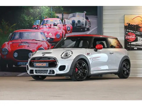 MINI 3-deurs 2.0 John Cooper Works (bj 2016, automaat)