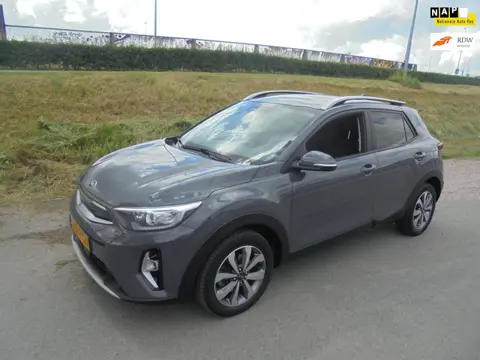 Kia Stonic Kia Stonic 1.0 T-GDI MHEV airco lmv camera 29.000km eerste eigenaar