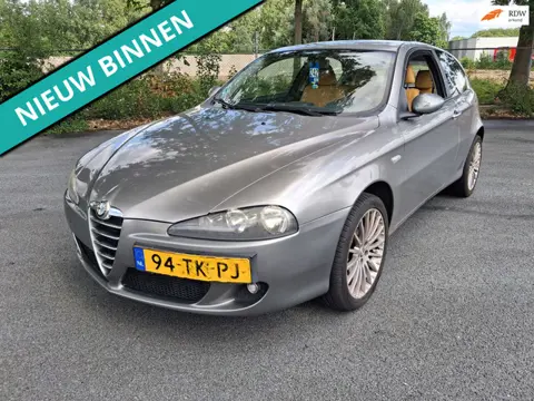 Alfa Romeo 147 1.6 T.Spark Progression LEUKE AUTO RIJDT EN SCHAKELT GOED