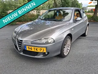 Alfa Romeo 147 1.6 T.Spark Progression LEUKE AUTO RIJDT EN SCHAKELT GOED