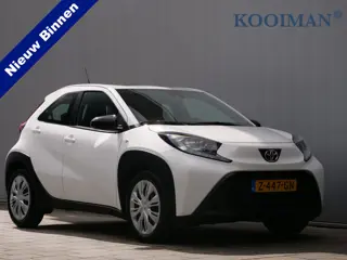 Toyota Aygo X 1.0 VVT-i S-CVT Play 73 Pk Automaat Camera / Apple Carplay / Automaat