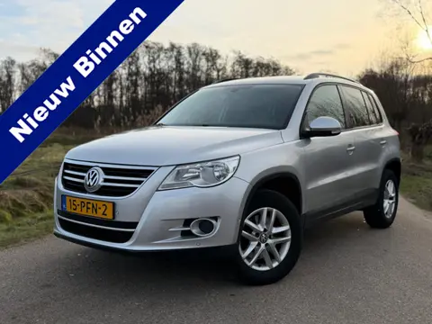 Volkswagen Tiguan 1.4 TSI Comfort&Design / Keurig en Goed onderhouden / Airco / Navigatie / Cruise C