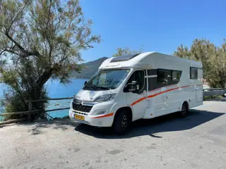 Sunlight T68 4 Persoons Bucket edition l Hefbed l Camera l Panoramadak l Schotel-TV l fietsndrager l