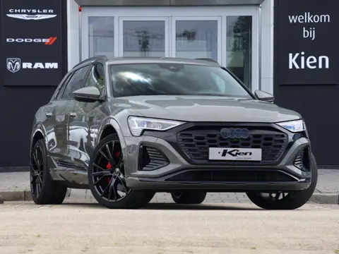 Audi Q8 e-tron 55 quattro S Edition 115 kWh | Pano dak | 22" | Adaptive CC |