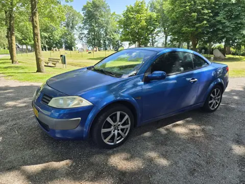 Renault Mégane Coupé-Cabriolet 1.6-16V Privilège Comfort