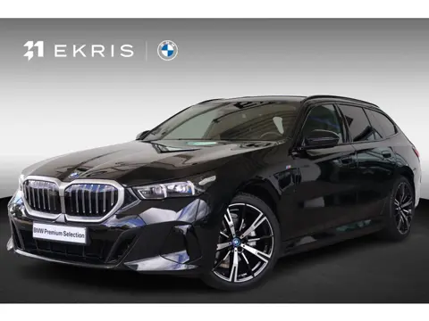 BMW 5 Serie Touring 530e | M Sportpakket | Panorama Dak | Driving Assistant Professional | Stoelvent