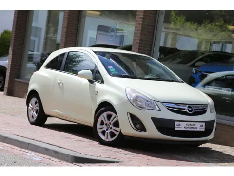 Opel Corsa 1.2-16V Selection Airco (bj 2011)