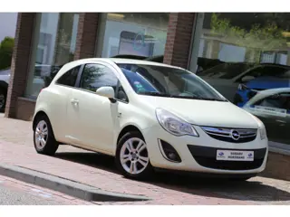 Opel Corsa 1.2-16V Selection Airco (bj 2011)