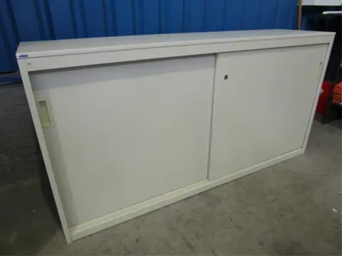 Schuifdeurkast Drentea 5xvr.