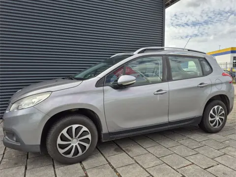 Peugeot 2008 BWJ 2013 | 1.2 VTi 82PK Access | TREKHAAK | NAVI | AIRCO | PDC |