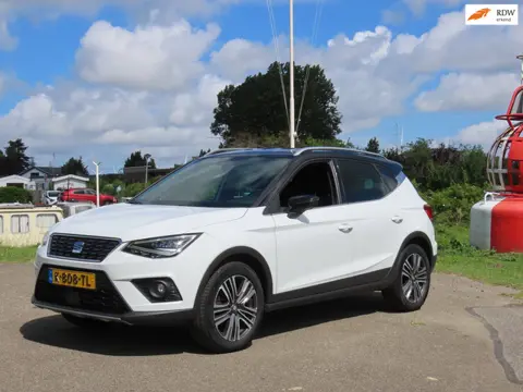 Seat Arona 1.0 TSI Xcellence Business Intense *Camera *Carplay *Trekhaak *Navi *Cruise *Digitaal Das