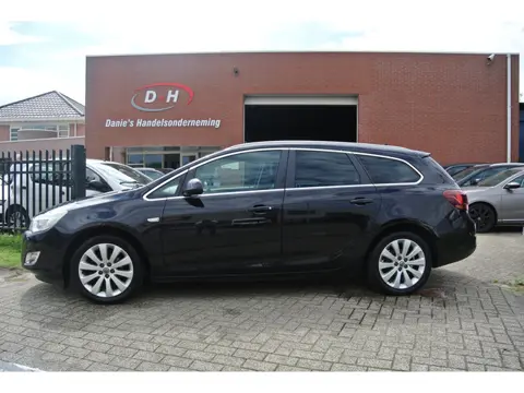 Opel Astra Sports Tourer 1.4 Cosmo airco apk 13-03-2027 inruil mogelijk nap