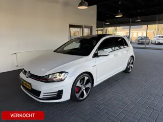 Volkswagen Golf 2.0 TSI GTI / Pano-dak / Bi-Xenon / Parelmoer-effect / DCC / ACC / Standkachel /