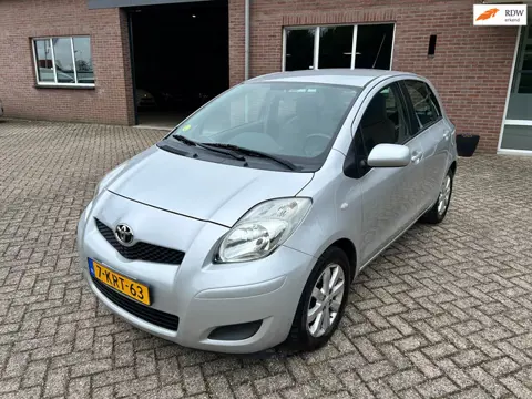 Toyota Yaris 1.3 VVTi Comfort // Airco // Nieuwe APK