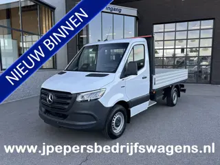 Mercedes-Benz eSprinter 320 L2 Select 81kWh / Snel laden 115kw / Open laadbak / Trekhaak / Distronic
