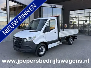 Mercedes-Benz eSprinter 320 L2 Select 81kWh / Snel laden 115kw / Open laadbak / Trekhaak / Distronic