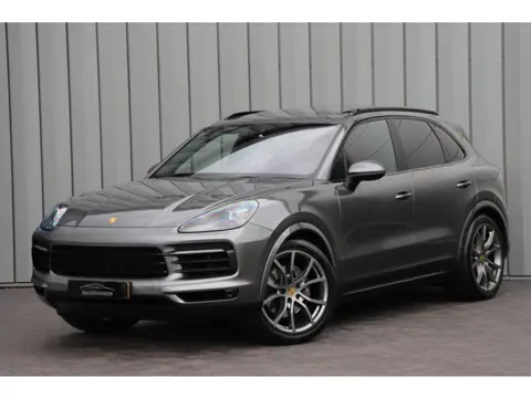 Porsche Cayenne 3.0 E-Hybrid | 462PK | Luchtvering | Keyless-go | Sport-chrono | Pano | Bose Surroun