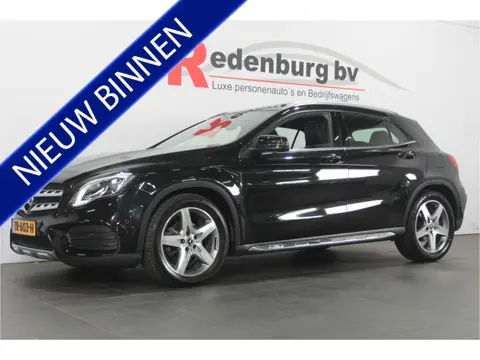 Mercedes-Benz GLA 180 Business Solution AMG - Pano / Carplay / Camera