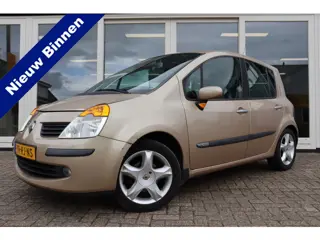Renault Modus 1.6-16V Initiale, Airco, Cruise, Trekhaak, PANO, Prijs Is Rijklaar Inclusief Nieuwe AP