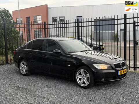 BMW 3-serie 320i AIRCO!APK!6BAK!SEDAN!