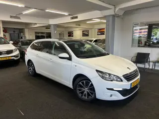 Peugeot 308 SW 1.2 PureTech Style*NAP*Navi*Pano (bj 2015)