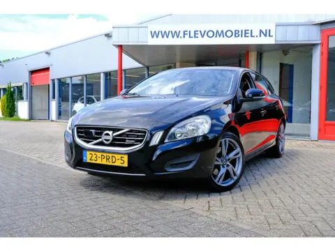 Volvo V60 1.6 T3 150pk Kinetic Clima|Cruise|LMV