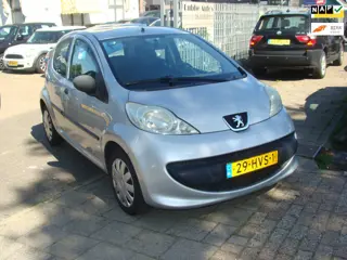 Peugeot 107 1.0-12V XR st bekr (nl auto)zeer zuinig nap apk