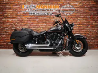 Harley-Davidson FLHC Heritage Classic 107 (bj 2018)