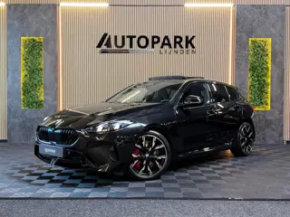 BMW 1-serie 120 M Sport Pro PANO|FABRIEKSGARANTIE|HARMAN KARDON|DEALER ONDERHOUDEN|KEYLESS|CARPLAY|C