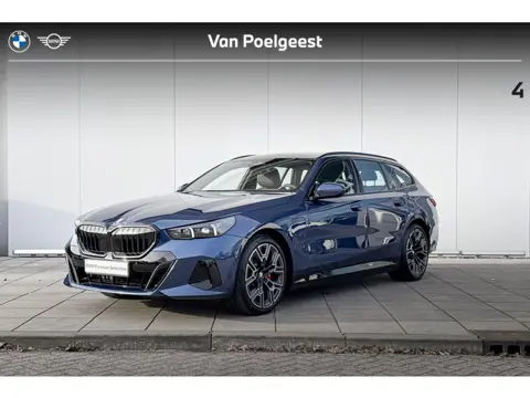 BMW 5 Serie Touring 530e M Sport Pro / Bowers & Wilkins / Stoelventilatie / Parking Assistant Profes
