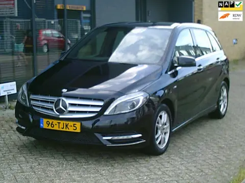 Mercedes-Benz B-klasse 180 Ambition Nwe Apk Airco Navi LM-V Cruise Leder