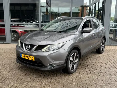 NISSAN QASHQAI 1.2 CONNECT EDITION PANO NAVI LMV PDC-CAMERA