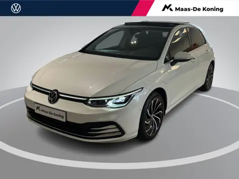 Volkswagen Golf 1.4eHybrid 150kW/204PK Style DSG · Panoramadak · Trekhaak · Apple/Android Car Play ·