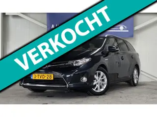 Toyota Auris Touring Sports 1.8 Hybrid Lease+ Dealer Onderhoud Trekhaak Pano Clima Garantie!